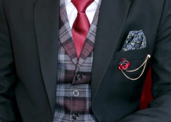 Valentino’s Creative Evolution: Pierpaolo Piccioli’s Departure Marks a New Chapter