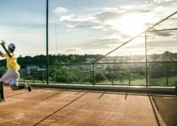 Iga Swiatek effortlessly reaches Indian Wells final to set up a rematch with Maria Sakkari