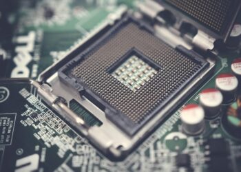 Recent Security Developments: Apple Vulnerability, Cyber Threats, and Privacy Concerns