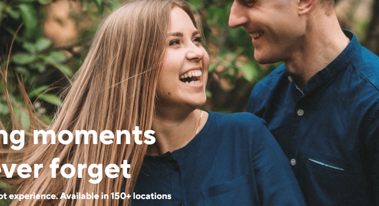 Smiler is een innovatief platform dat professionele fotografie toegankelijk maakt voor iedereen. Opgericht in Amsterdam in 2021 door Rob Hulleman, Kasper Middelkoop en Martine Rooth, heeft Smiler zich gepositioneerd als een marktplaats die fotografen verbindt met consumenten op iconische en pittoreske locaties wereldwijd.