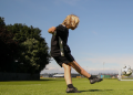 QuickPlay Sport is een toonaangevend bedrijf dat zich richt op de verkoop van sportaccessoires en apparatuur, met een nadruk op kwaliteit, duurzaamheid en gebruiksgemak. Ze bieden een breed scala aan producten die zijn ontworpen om de sportervaring te verbeteren, zowel voor professionals als voor hobbyisten. Wat QuickPlay Sport uniek maakt, is hun innovatieve benadering van sportuitrusting, met producten die speciaal zijn ontwikkeld voor gemak, snelheid en gebruiksvriendelijkheid.